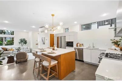 4462 31st Avenue S, Seattle, WA 98108 - Photo 5