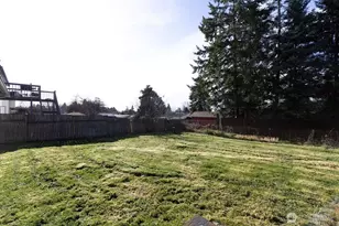 10210 C St E, Tacoma, WA 98445 - Photo 9