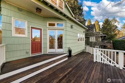 1522 3rd Avenue W, Seattle, WA 98119 - Photo 17