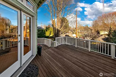 1522 3rd Avenue W, Seattle, WA 98119 - Photo 15