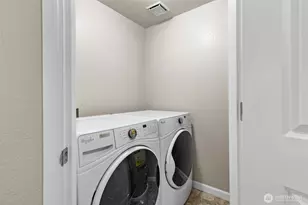 9815 Holly Dr, Everett, WA 98204 - Photo 17