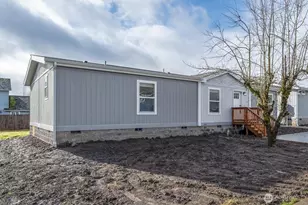 601 Helton St, Castle Rock, WA 98611 - Photo 3