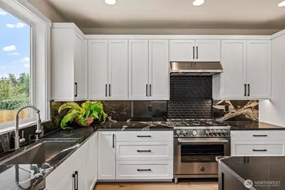 429 Ton-A-Wan-Da Avenue NE, Tacoma, WA 98422 - Photo 11