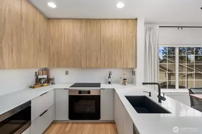 18638 NE 55th Way #LL1863, Redmond, WA 98052 - Photo 17