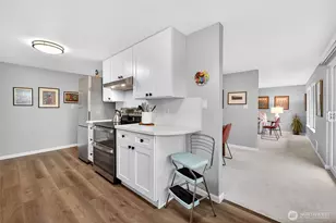 1020 5th Ave S, Edmonds, WA 98020 - Photo 5