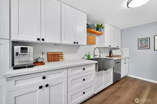 1020 5th Ave S, Edmonds, WA 98020 - Photo 3