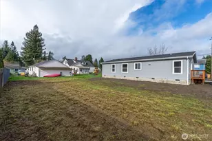 601 Helton St, Castle Rock, WA 98611 - Photo 39