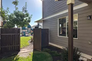 2200 Greenview Cir, Lynden, WA 98264 - Photo 13