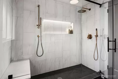 1023 109th Avenue SE, Bellevue, WA 98004 - Photo 23