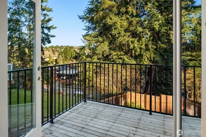 1023 109th Avenue SE, Bellevue, WA 98004 - Photo 19