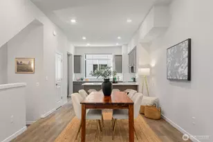 8321 NE 176th Ct, Kenmore, WA 98028 - Photo 9