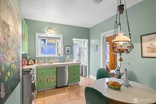 5833 Woodlawn Ave N, Seattle, WA 98103 - Photo 7