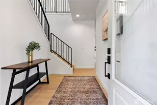 1707 NE 117th St, Seattle, WA 98125 - Photo 5