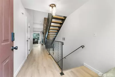 2114 7th Avenue SW, Puyallup, WA 98371 - Photo 3