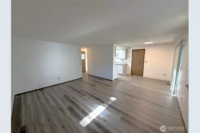 9012 47th Avenue E, Tacoma, WA 98446 - Photo 5