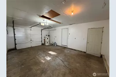 9012 47th Avenue E, Tacoma, WA 98446 - Photo 13