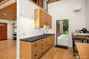 7204 NE Baker Hill Rd, Bainbridge Island, WA 98110 - Photo 31