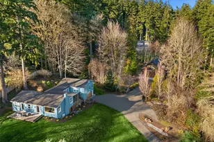 7204 NE Baker Hill Rd, Bainbridge Island, WA 98110 - Photo 3