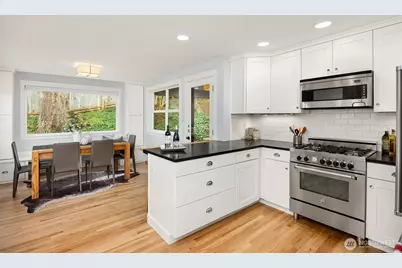 7204 NE Baker Hill Road, Bainbridge Island, WA 98110 - Photo 17