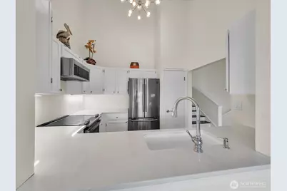 12840 SE 40th Court #E1, Bellevue, WA 98006 - Photo 17