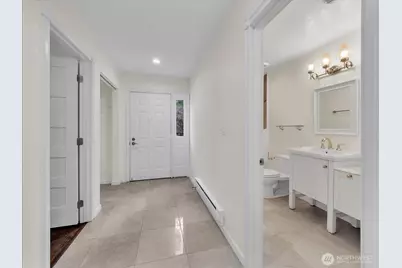 12840 SE 40th Court #E1, Bellevue, WA 98006 - Photo 5