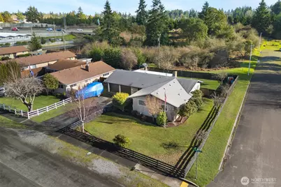 1219 S Highland Avenue, Tacoma, WA 98465 - Photo 1
