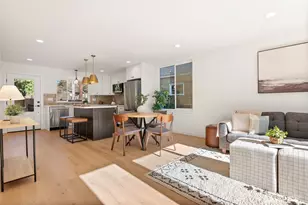 1709 NE 117th St, Seattle, WA 98125 - Photo 9