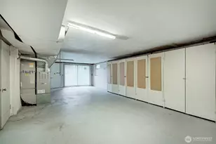 2559 NE 98th St, Seattle, WA 98115 - Photo 27