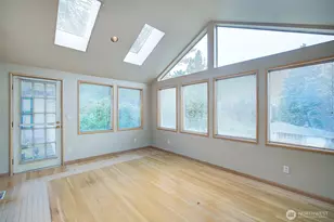 2559 NE 98th St, Seattle, WA 98115 - Photo 11