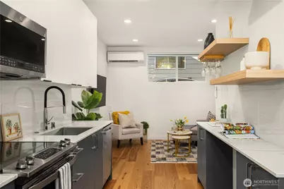 4515 Sunnyside Avenue N #B, Seattle, WA 98103 - Photo 5