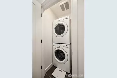 4515 Sunnyside Avenue N #B, Seattle, WA 98103 - Photo 11