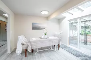 2604 NE 7th St, Renton, WA 98056 - Photo 5