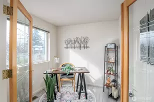 2604 NE 7th St, Renton, WA 98056 - Photo 3