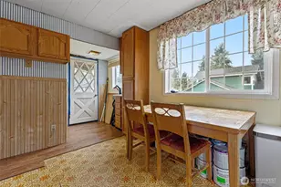 329 SE 2nd St, South Prairie, WA 98385 - Photo 5