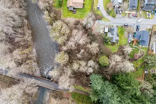 329 SE 2nd St, South Prairie, WA 98385 - Photo 35