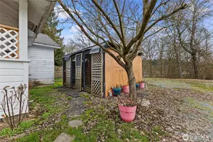 329 SE 2nd St, South Prairie, WA 98385 - Photo 23