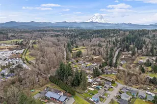 329 SE 2nd St, South Prairie, WA 98385 - Photo 31