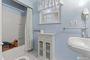 329 SE 2nd St, South Prairie, WA 98385 - Photo 9