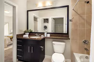 1026 NE 65th St, Seattle, WA 98115 - Photo 17