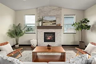 958 Walker Ave, Oak Harbor, WA 98277 - Photo 3