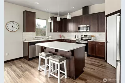 958 Walker Avenue, Oak Harbor, WA 98277 - Photo 11