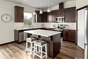 958 Walker Ave, Oak Harbor, WA 98277 - Photo 11