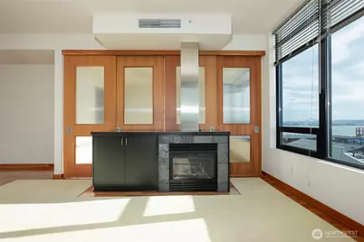 2716 Elliott Avenue #900, Seattle, WA 98121 - Photo 9