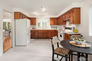 18428 16th Ave NE, Shoreline, WA 98155 - Photo 9