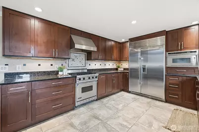 3410 Forest Court, Bellingham, WA 98225 - Photo 7