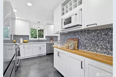 9402 36th Avenue SW, Seattle, WA 98126 - Photo 11