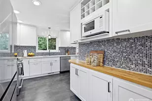 9402 36th Ave SW, Seattle, WA 98126 - Photo 11