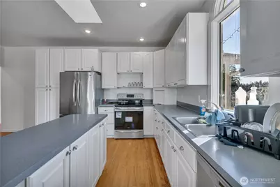 10709 Woodland Avenue E, Puyallup, WA 98373 - Photo 7