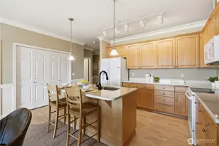 23007 Lakeview Dr, Mountlake Terrace, WA 98043 - Photo 5