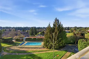 23007 Lakeview Dr, Mountlake Terrace, WA 98043 - Photo 1
